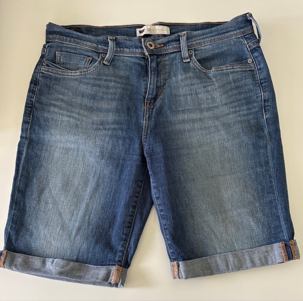 Levi’s Denim Bermuda Stretch Shorts Womens 10 Medium Wash Cuffed Mid Rise